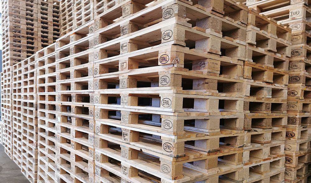 Kattava palveluvalikoima ja oma tehdas